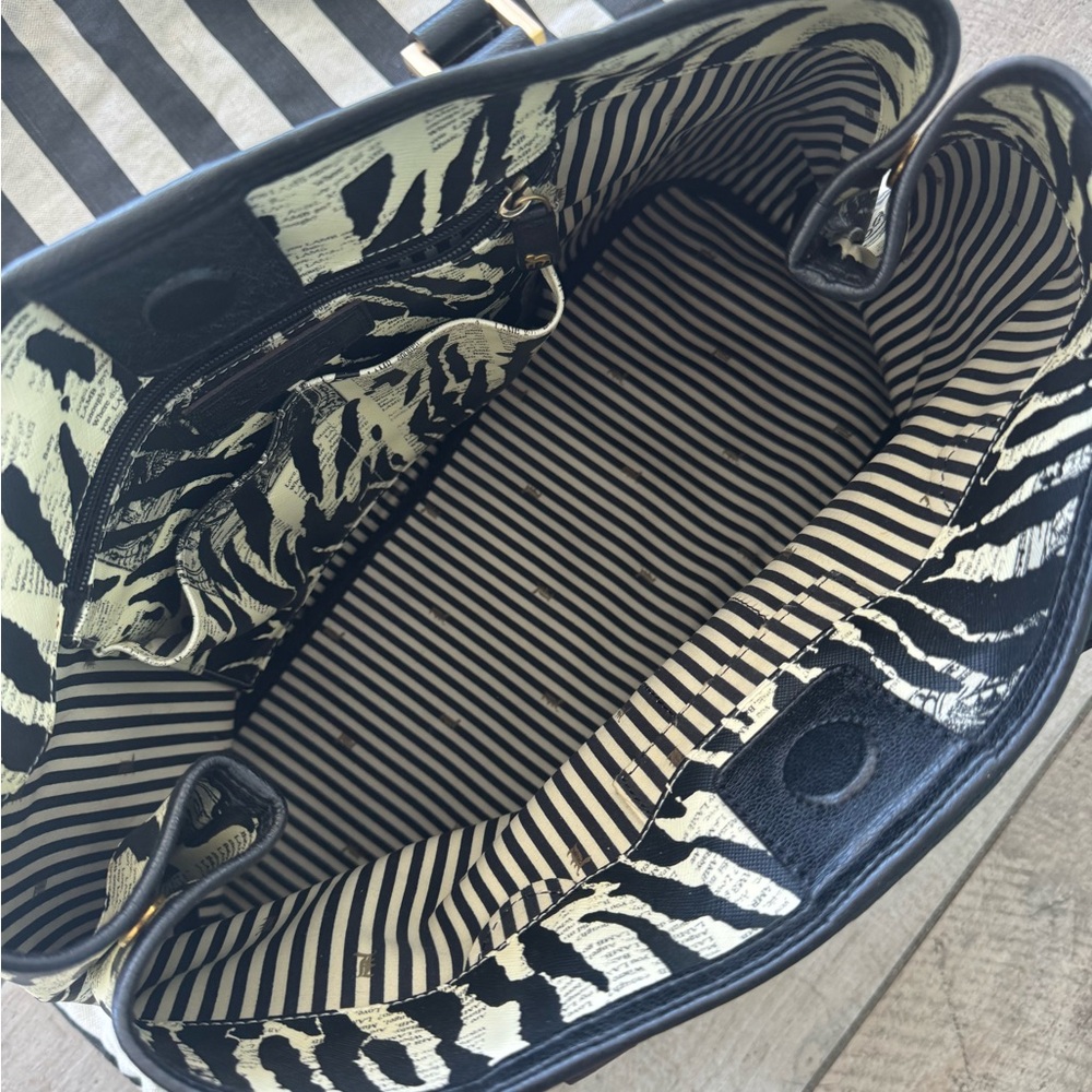 L.A.M.B shoulder bag (Gwen Stefani) - Picture 4 of 8